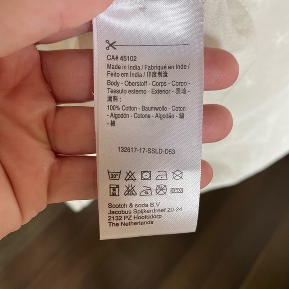 Anthropologie high neck eyelet blouse, 3/4 sleeve - Picture 6 of 9